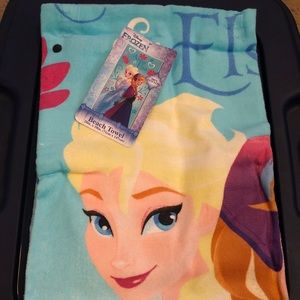 Frozen beach towel new